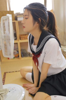 楼上的小女孩